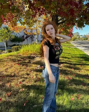 Francesca Capaldi OnlyFans Leaked Free Thumbnail Picture - #uypntTTXNF