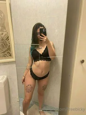 Freebicky OnlyFans Leaked Free Thumbnail Picture - #CrbSDW6dC9