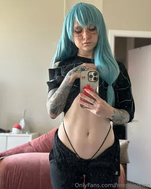 Freepoisonne OnlyFans Leaked Free Thumbnail Picture - #DOMYFAxlsr