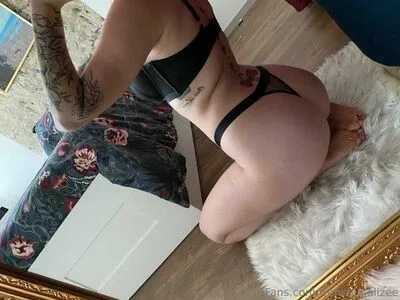 Frenchie Alizee OnlyFans Leaked Free Thumbnail Picture - #kUpbiQx3So