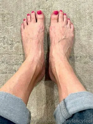 Fridayfancyfeet Thumbnail Picture