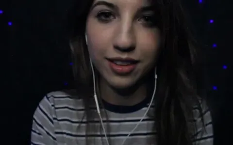 Frivolousfox Thumbnail Picture