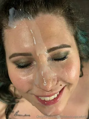 Frostedcupcake92 OnlyFans Leaked Free Thumbnail Picture - #2M07425swt