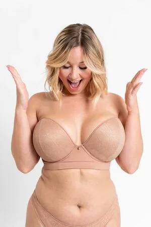 Fuller Bust OnlyFans Leaked Free Thumbnail Picture - #4L1PP6VGYy