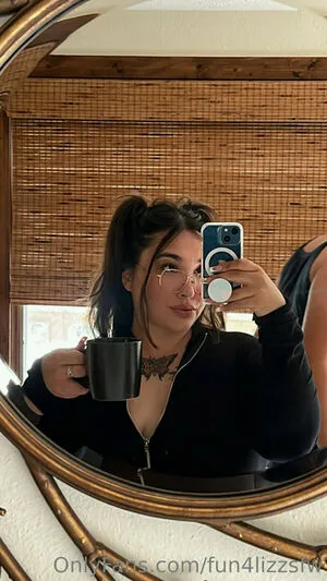 Fun4lizzsfw OnlyFans Leaked Free Thumbnail Picture - #9nqAtH4sLc