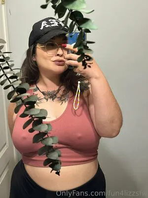 Fun4lizzsfw OnlyFans Leaked Free Thumbnail Picture - #IqhmFEx0wO