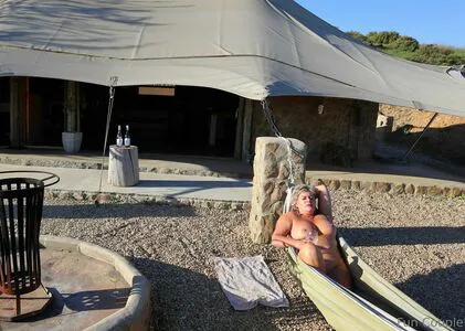 Funcoupleforfree Thumbnail Picture