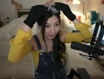 Fuslie OnlyFans Leaked Free Thumbnail Picture - #5INlpt6xbU