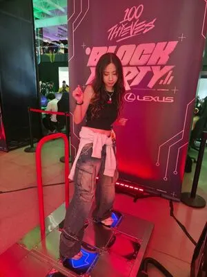 Fuslie OnlyFans Leaked Free Thumbnail Picture - #W1HbDpInP2
