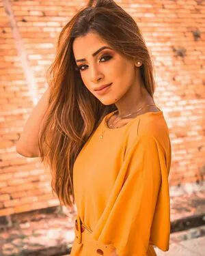 Gabi Araujo Thumbnail Picture