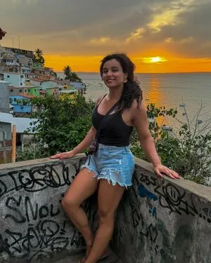 Gabriela Augusto Thumbnail Picture