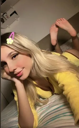 Gabriela Dutra Thumbnail Picture