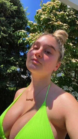 Gabrielle OnlyFans Leaked Free Thumbnail Picture - #MeEPxXyBun