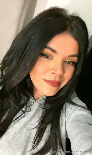 Gabriellered Thumbnail Picture