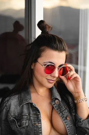 Gaby Pastori Thumbnail Picture