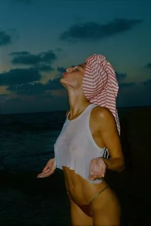 Gal Amir Thumbnail Picture