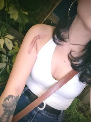 Genevievecc Thumbnail Picture