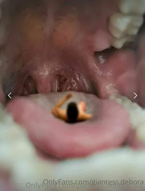 Giantess Deborafree Thumbnail Picture