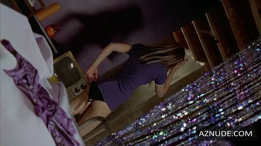Ginger Snaps Thumbnail Picture