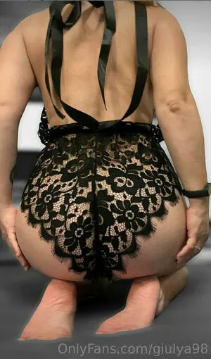 Giulya98 OnlyFans Leaked Free Thumbnail Picture - #5wpKmVlC52