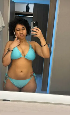 Gl0ry A Thumbnail Picture