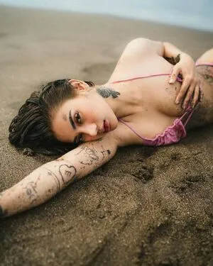 Gladys Alganesy Thumbnail Picture