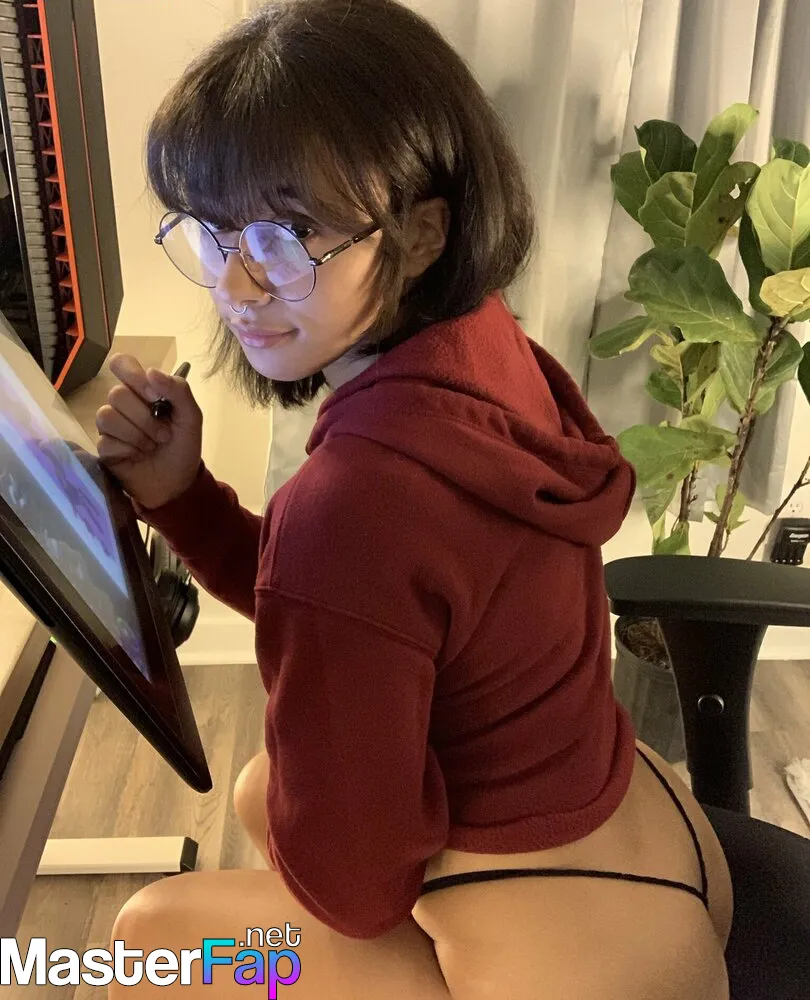 Glasses Gf Nude OnlyFans Leak Picture CE2CvSioZd | MasterFap.net