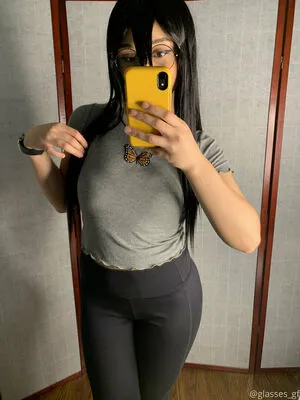 Glasses Gf OnlyFans Leaked Free Thumbnail Picture - #H4yLCVY7PI