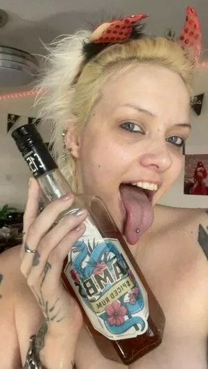 Glitterqueen1999 OnlyFans Leaked Free Thumbnail Picture - #JGAjVyPHeu