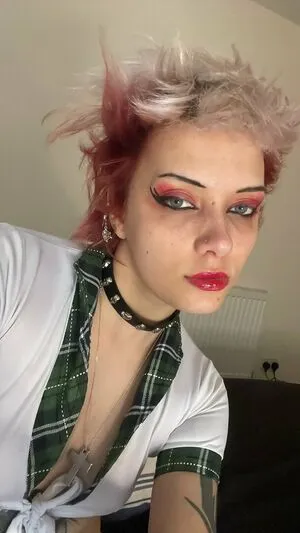 Glitterqueen99 OnlyFans Leaked Free Thumbnail Picture - #5ds8aJ67oE