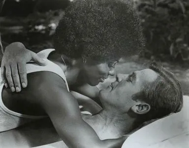Gloria Hendry OnlyFans Leaked Free Thumbnail Picture - #3SlJ3LcSLz