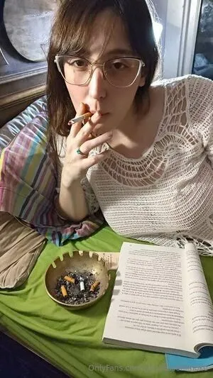Goddesssmoke Thumbnail Picture