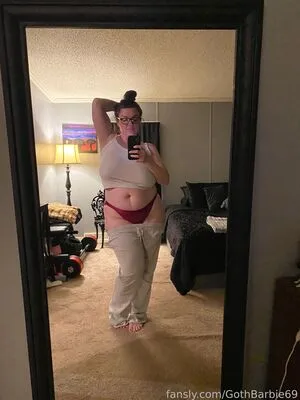 Gothbarbie69 OnlyFans Leaked Free Thumbnail Picture - #5NVRHmzILv