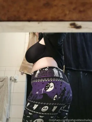 Gothgoddesshailey OnlyFans Leaked Free Thumbnail Picture - #fG10556gMP