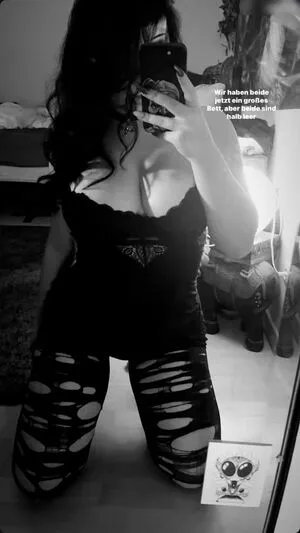 Gothminze OnlyFans Leaked Free Thumbnail Picture - #2BEy6kolG6