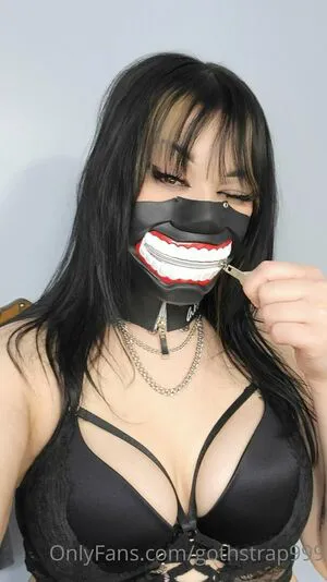 Gothstrap999 Thumbnail Picture