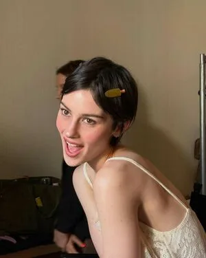 Gracie Abrams OnlyFans Leaked Free Thumbnail Picture - #SHkrPCOAii