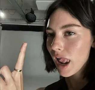 Gracie Abrams OnlyFans Leaked Free Thumbnail Picture - #bUssJfK3ce