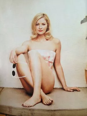 Gretchen Mol Thumbnail Picture