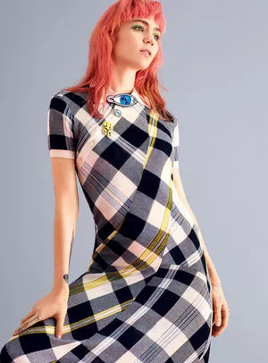 Grimes OnlyFans Leaked Free Thumbnail Picture - #H8LIP6WL4I
