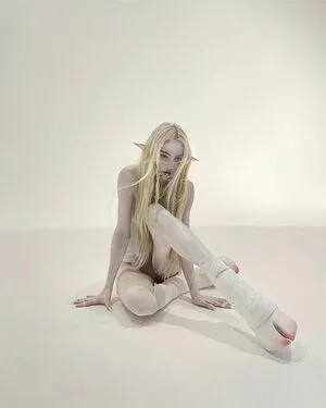 Grimes OnlyFans Leaked Free Thumbnail Picture - #UPHZ5uwrME