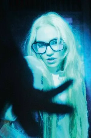 Grimes OnlyFans Leaked Free Thumbnail Picture - #Wrdn8I56qi
