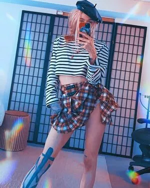 Grimes OnlyFans Leaked Free Thumbnail Picture - #iXgpJHs3cT