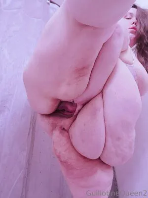 Guillotinequeen2 Thumbnail Picture