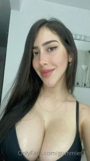 Gummies15 OnlyFans Leaked Free Thumbnail Picture - #HCFERkeG3g