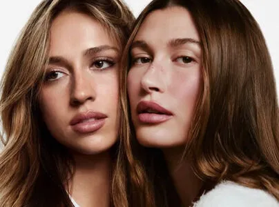 Hailey Baldwin Thumbnail Picture