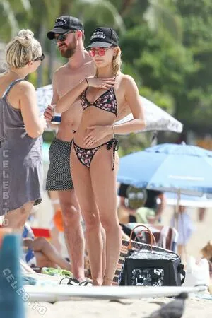 Hailey Bieber OnlyFans Leaked Free Thumbnail Picture - #BrravVs2F9