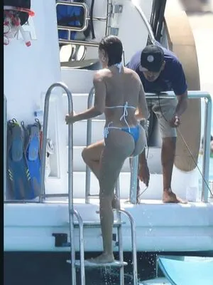 Hailey Bieber OnlyFans Leaked Free Thumbnail Picture - #EryryebBnX