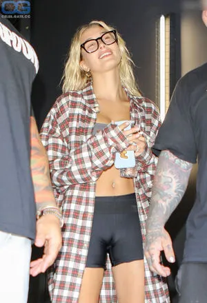 Hailey Bieber OnlyFans Leaked Free Thumbnail Picture - #Y2CDpi8Pqr