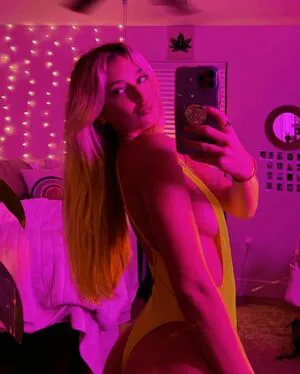 Hailey Felt Thumbnail Picture